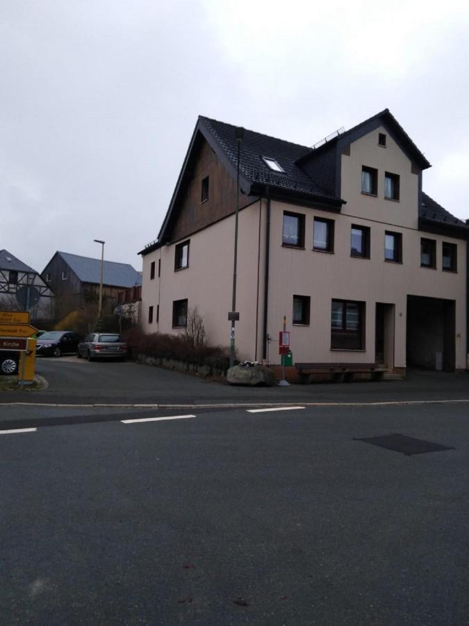 Ferienwohnung Am Marktplatz Sparneck Exterior photo